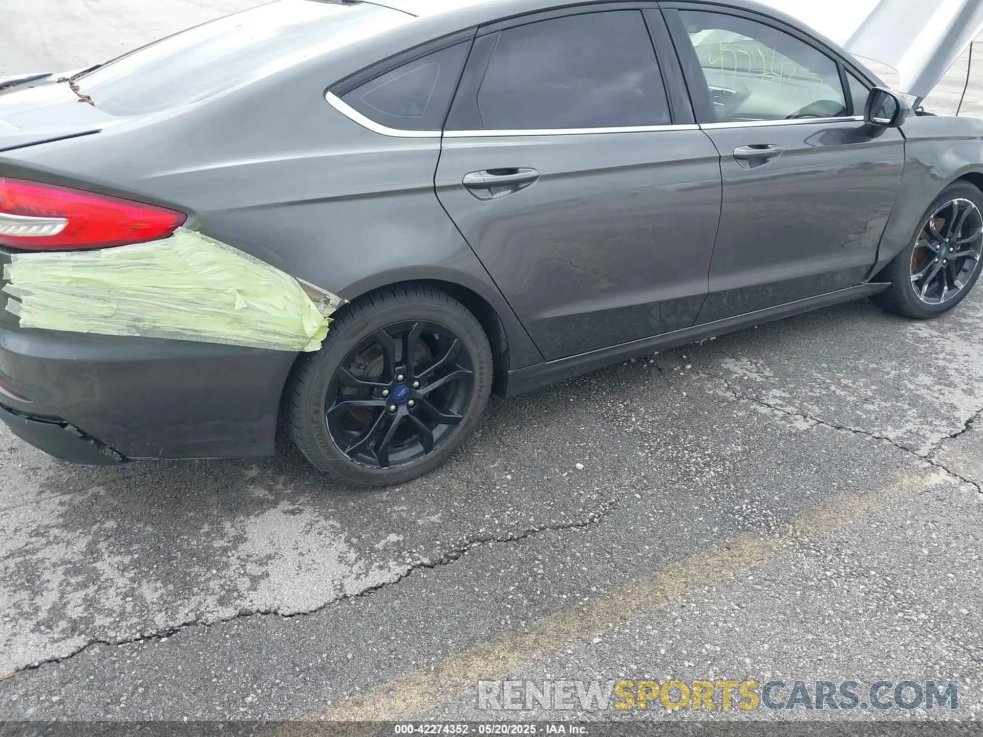 6 Photograph of a damaged car 3FA6P0HD5KR283727 FORD FUSION 2019