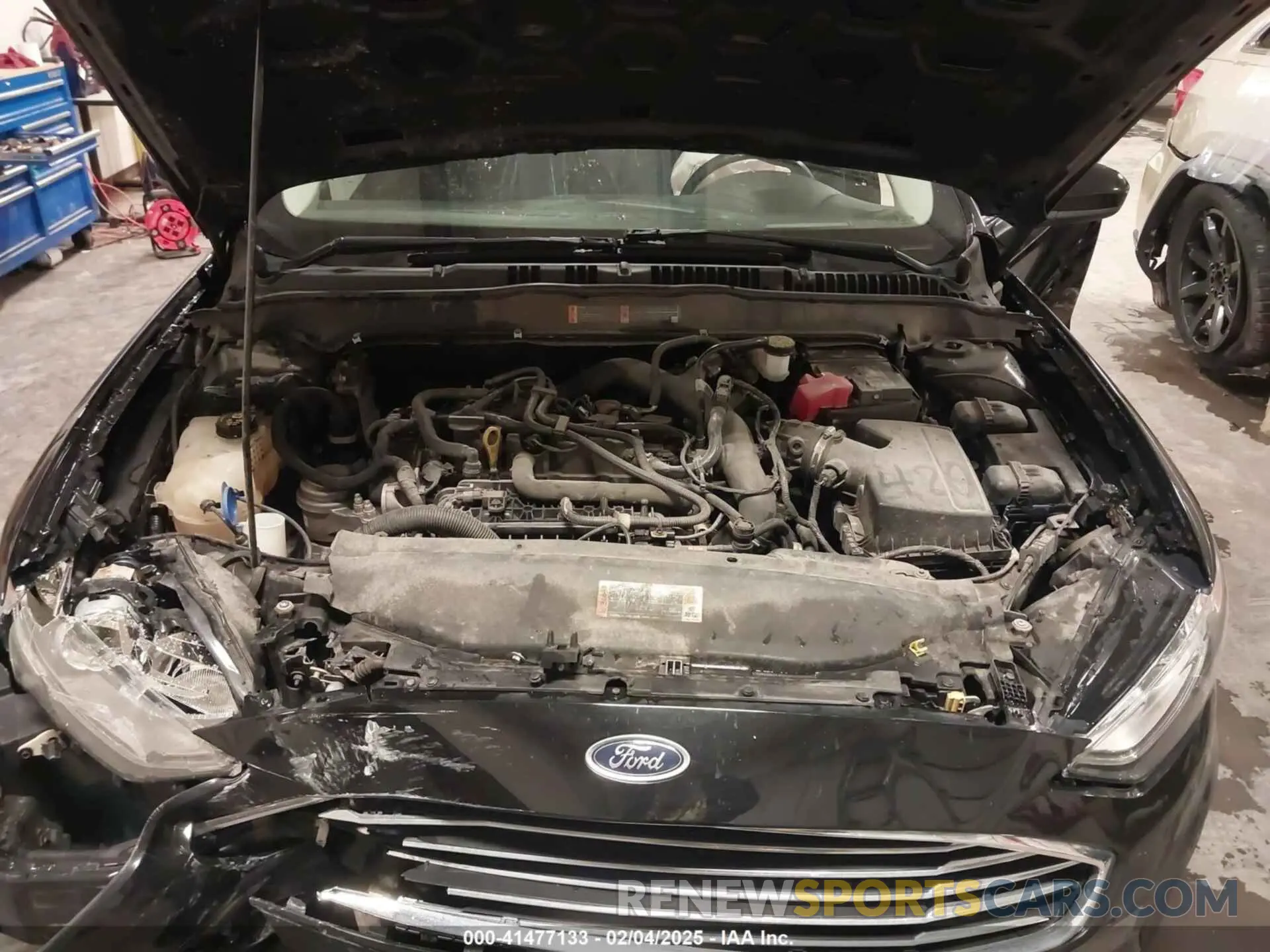 10 Photograph of a damaged car 3FA6P0HD5KR284103 FORD FUSION 2019