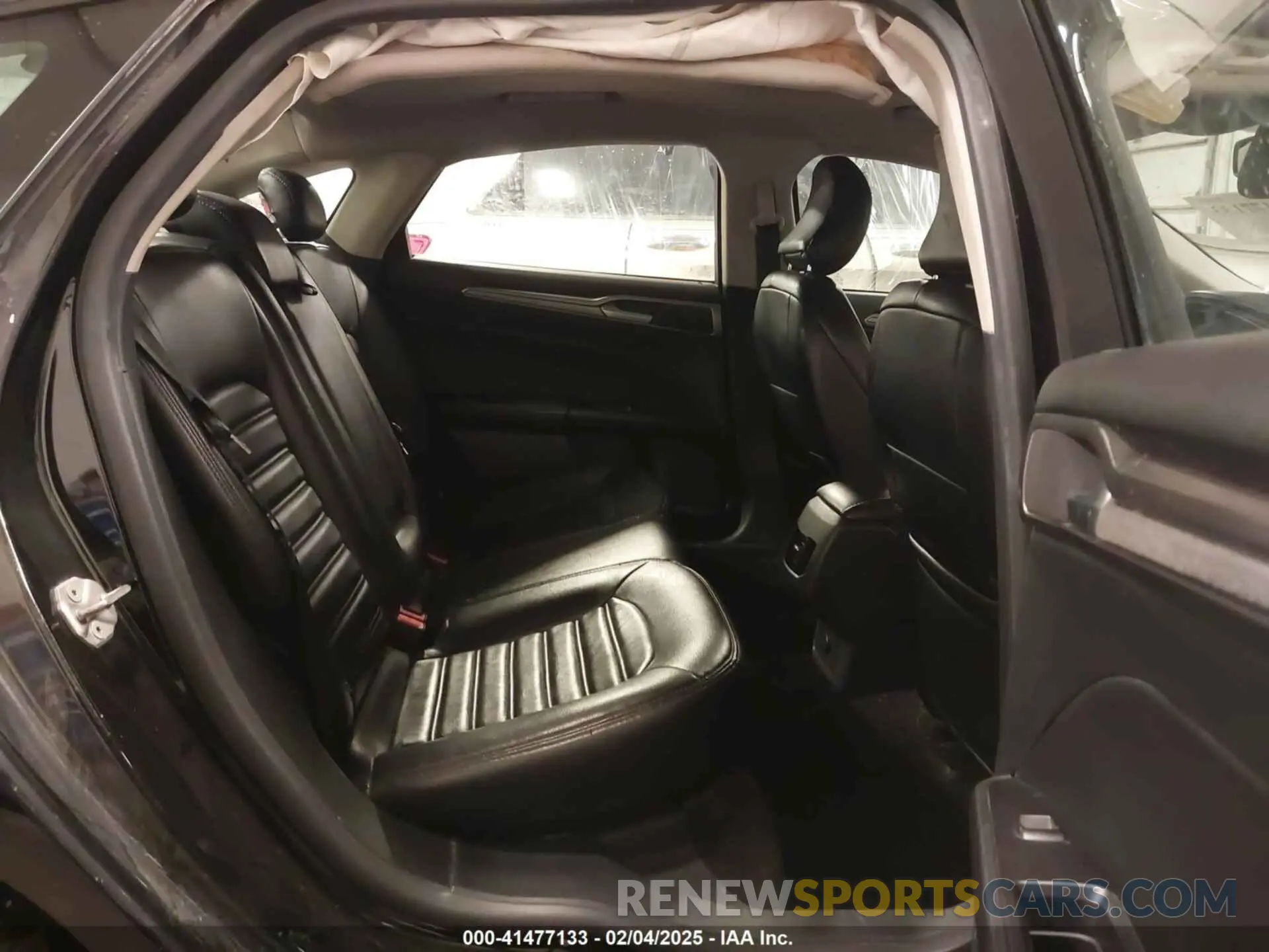 8 Photograph of a damaged car 3FA6P0HD5KR284103 FORD FUSION 2019