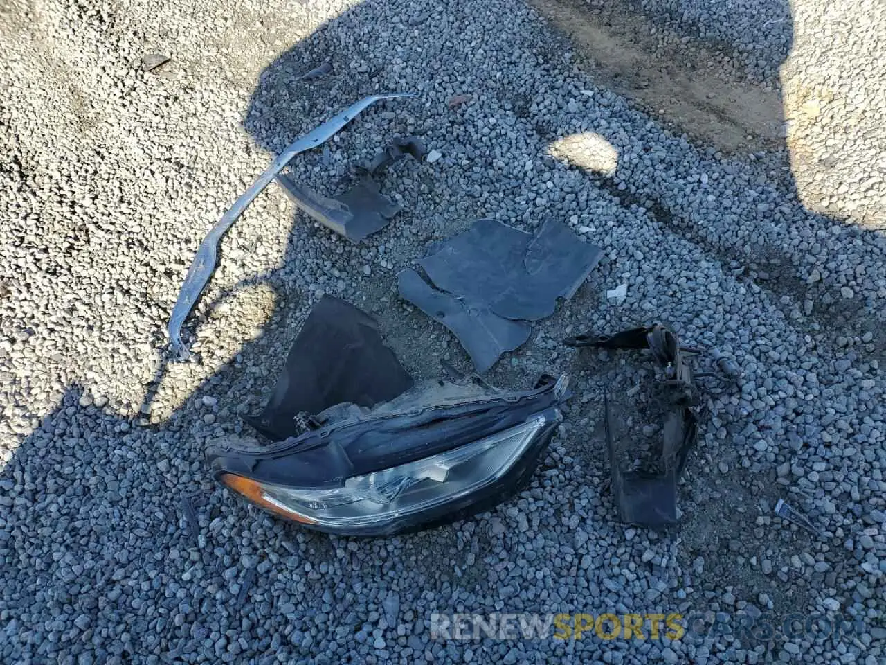 12 Photograph of a damaged car 3FA6P0HD6KR104305 FORD FUSION 2019