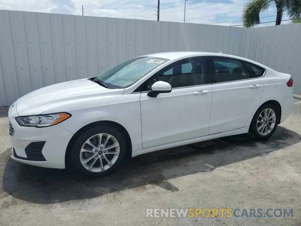 1 Photograph of a damaged car 3FA6P0HD6KR161605 FORD FUSION 2019