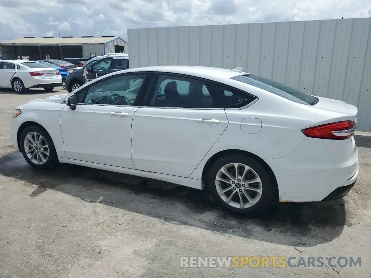 2 Photograph of a damaged car 3FA6P0HD6KR161605 FORD FUSION 2019
