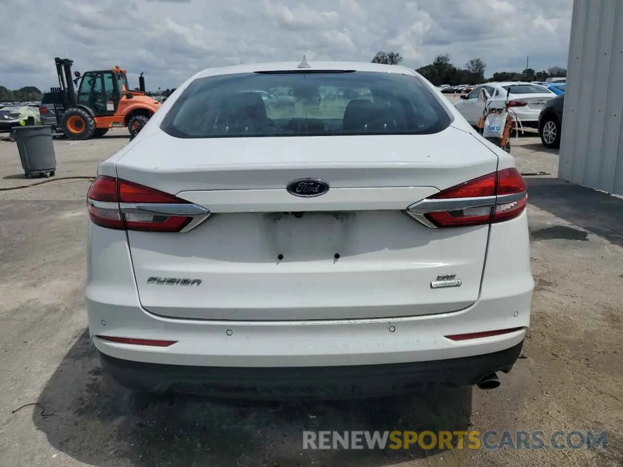 6 Photograph of a damaged car 3FA6P0HD6KR161605 FORD FUSION 2019