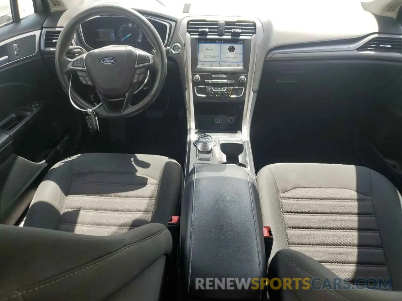 8 Photograph of a damaged car 3FA6P0HD6KR161605 FORD FUSION 2019