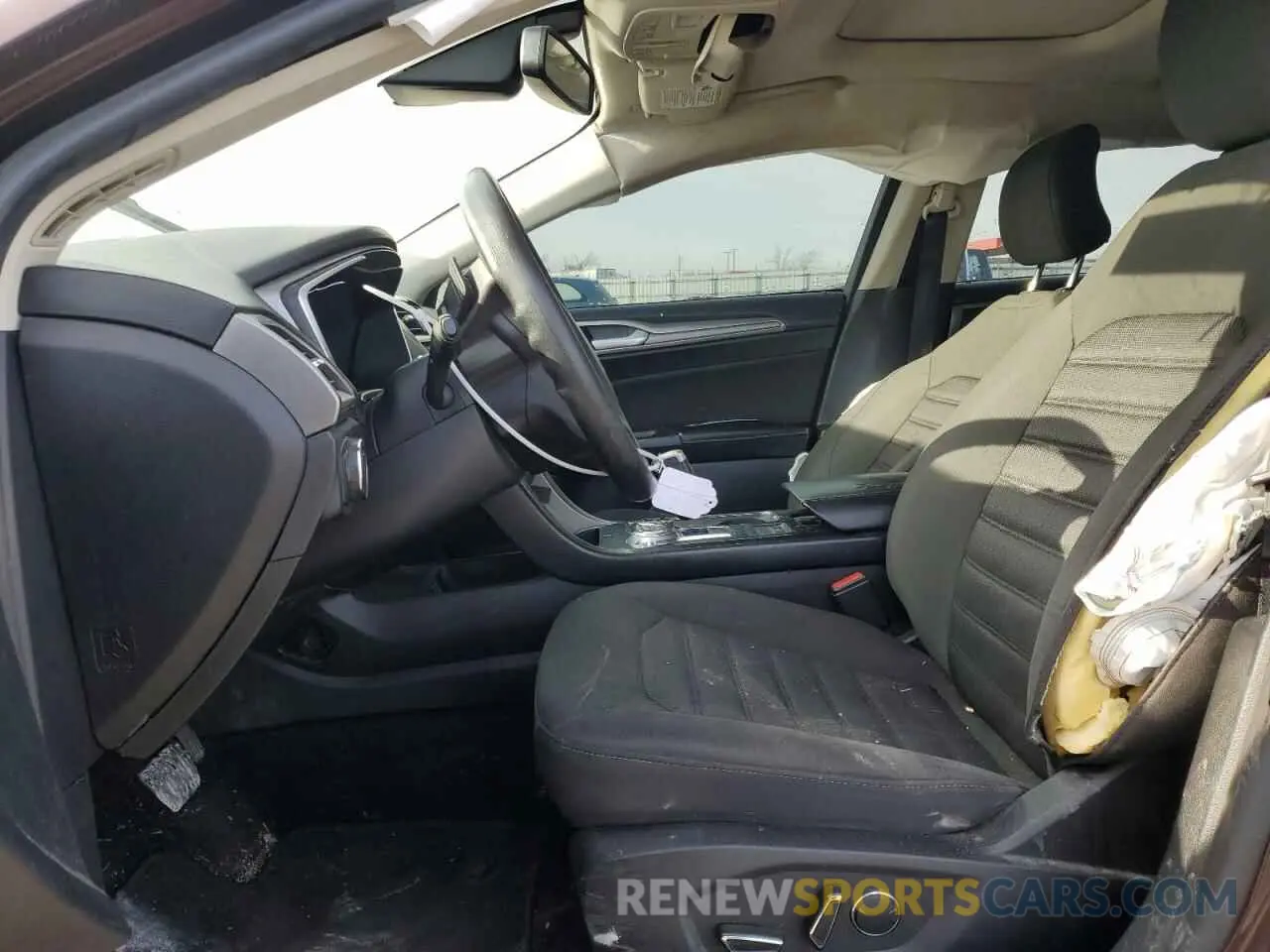7 Photograph of a damaged car 3FA6P0HD6KR164200 FORD FUSION 2019
