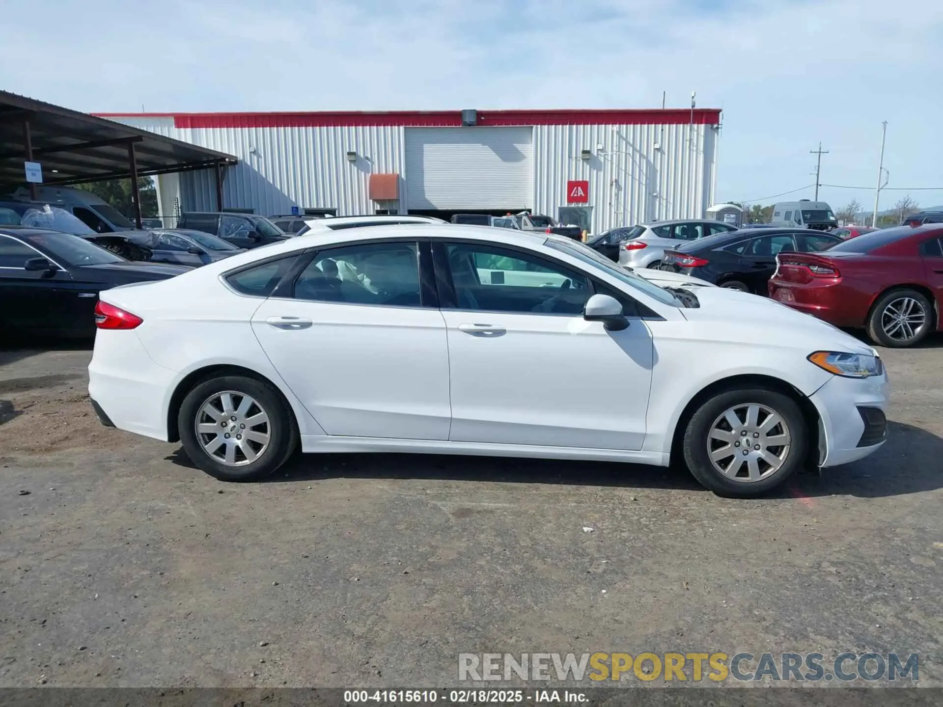 13 Photograph of a damaged car 3FA6P0HD6KR201777 FORD FUSION 2019