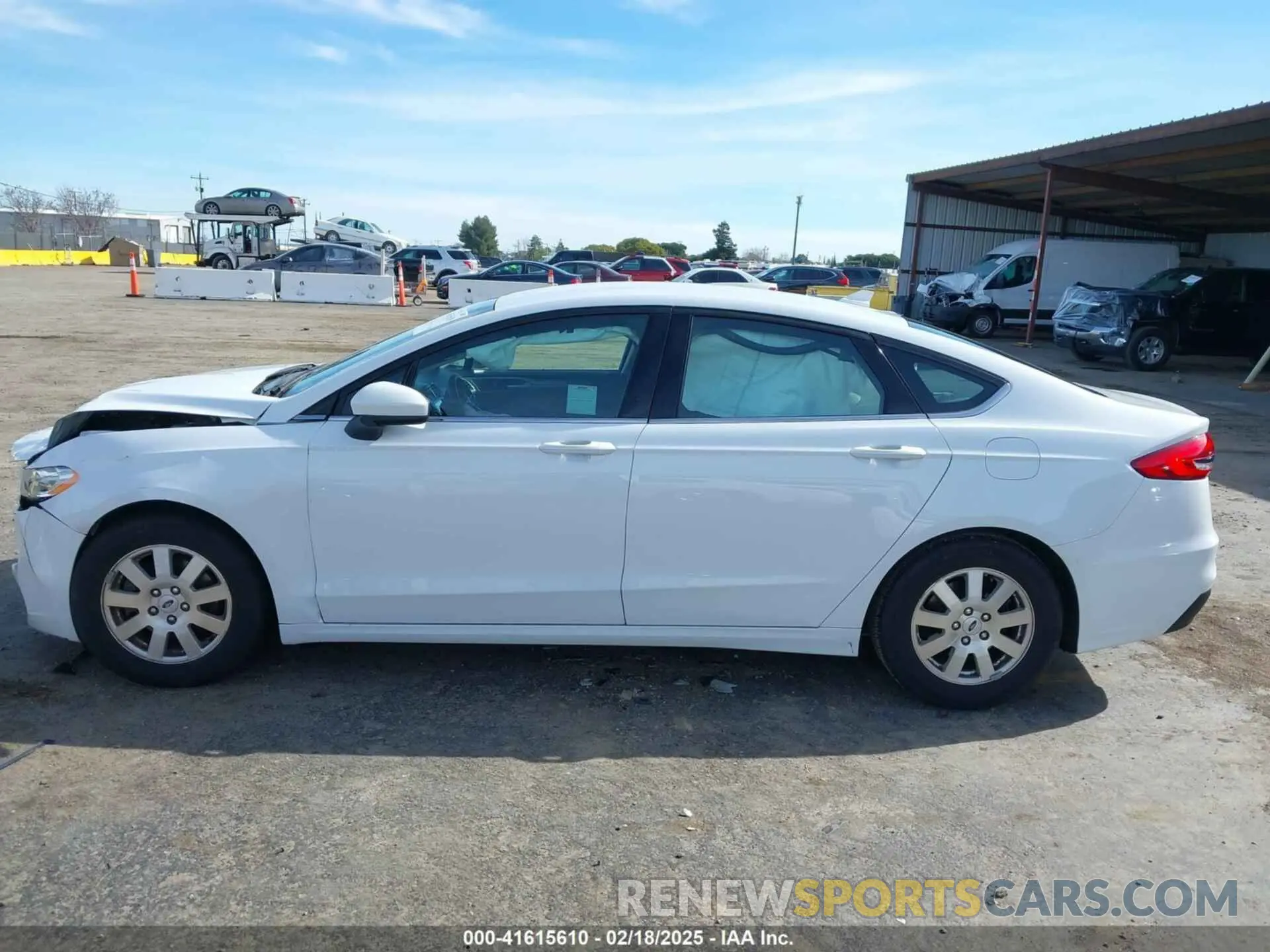 14 Photograph of a damaged car 3FA6P0HD6KR201777 FORD FUSION 2019