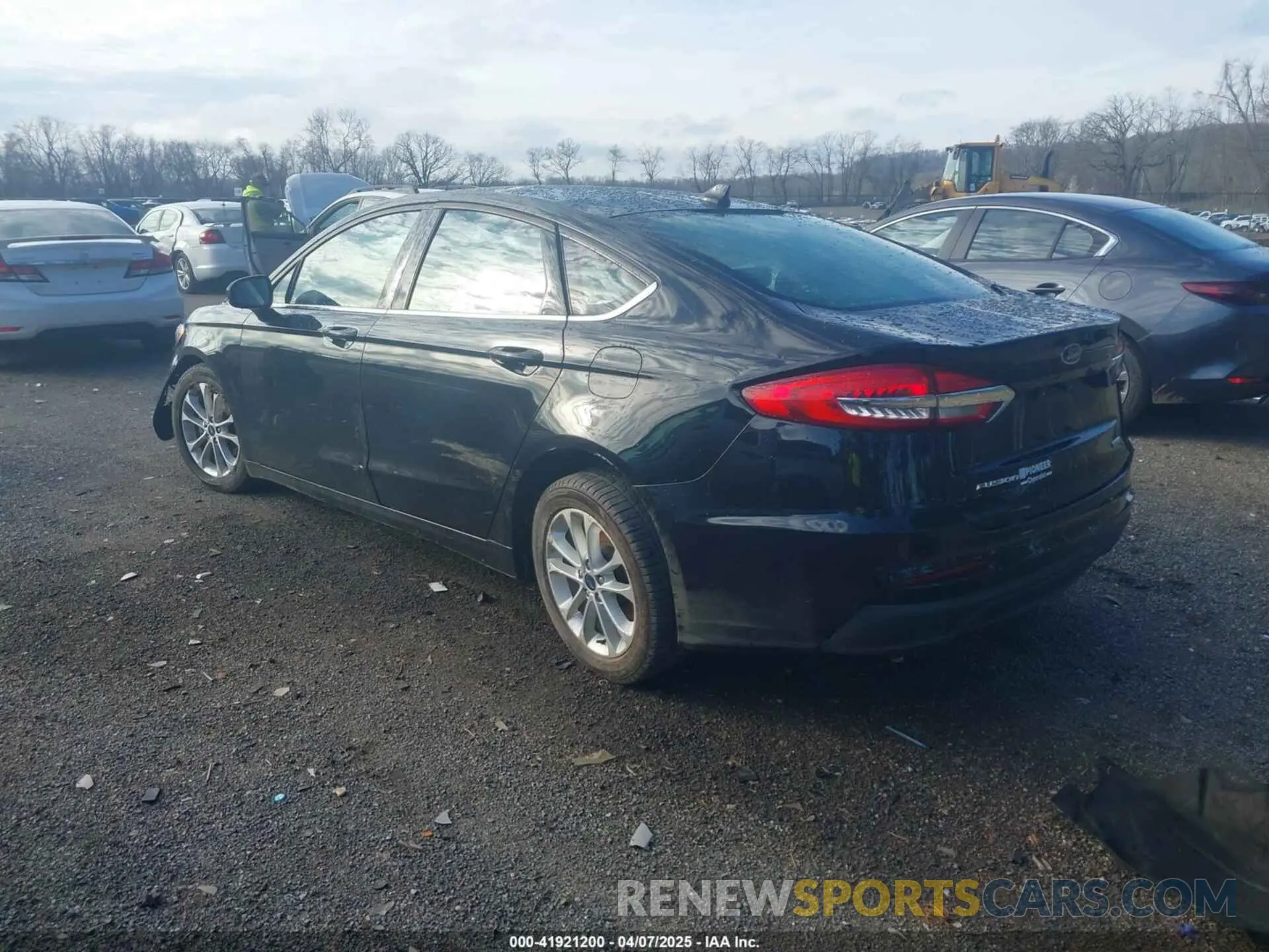 3 Photograph of a damaged car 3FA6P0HD6KR203724 FORD FUSION 2019