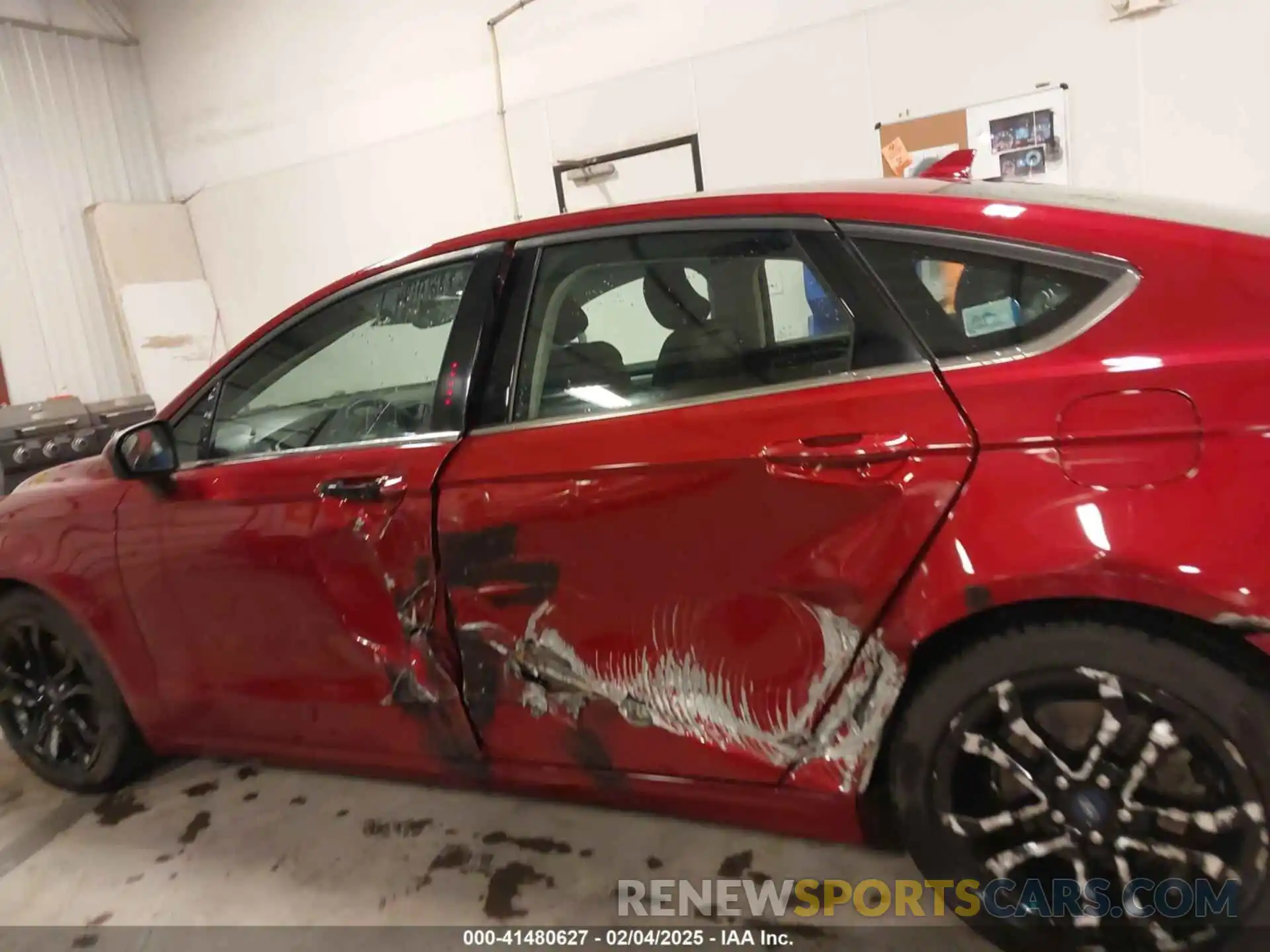 14 Photograph of a damaged car 3FA6P0HD6KR231829 FORD FUSION 2019