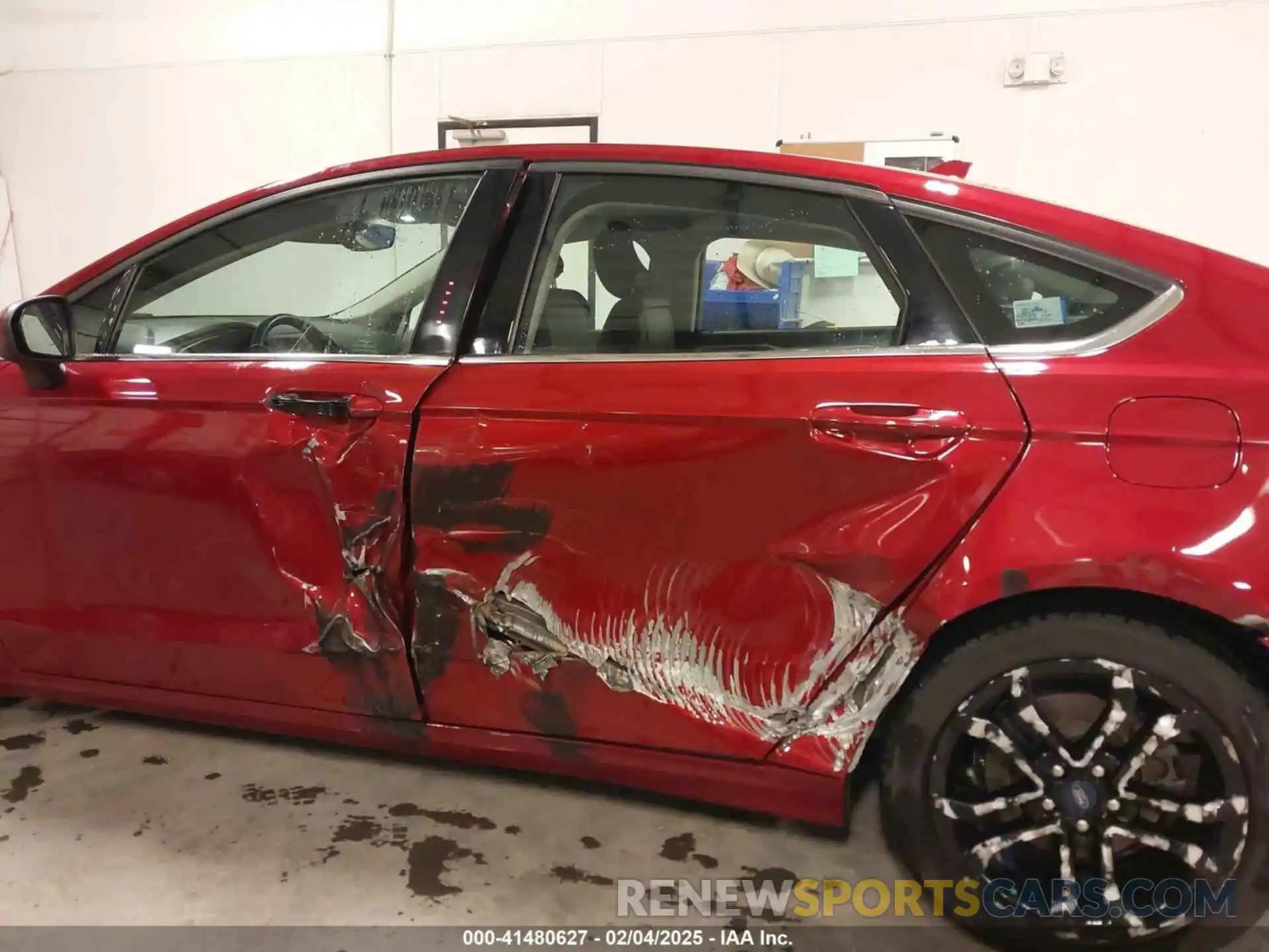 6 Photograph of a damaged car 3FA6P0HD6KR231829 FORD FUSION 2019