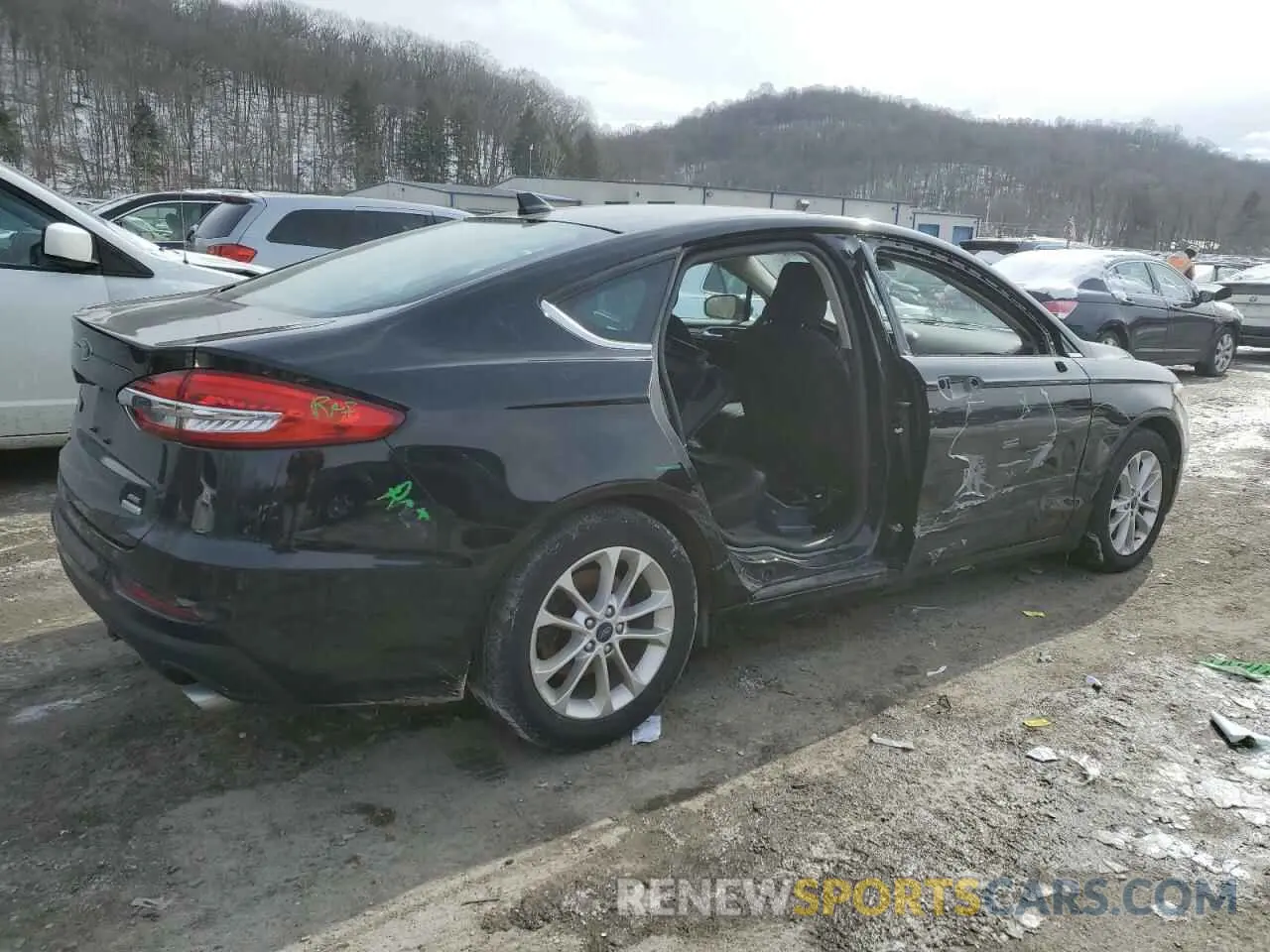 3 Photograph of a damaged car 3FA6P0HD6KR248596 FORD FUSION 2019