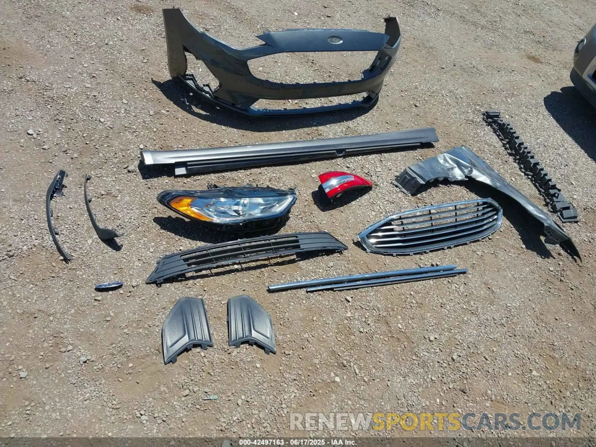 12 Photograph of a damaged car 3FA6P0HD6KR251742 FORD FUSION 2019