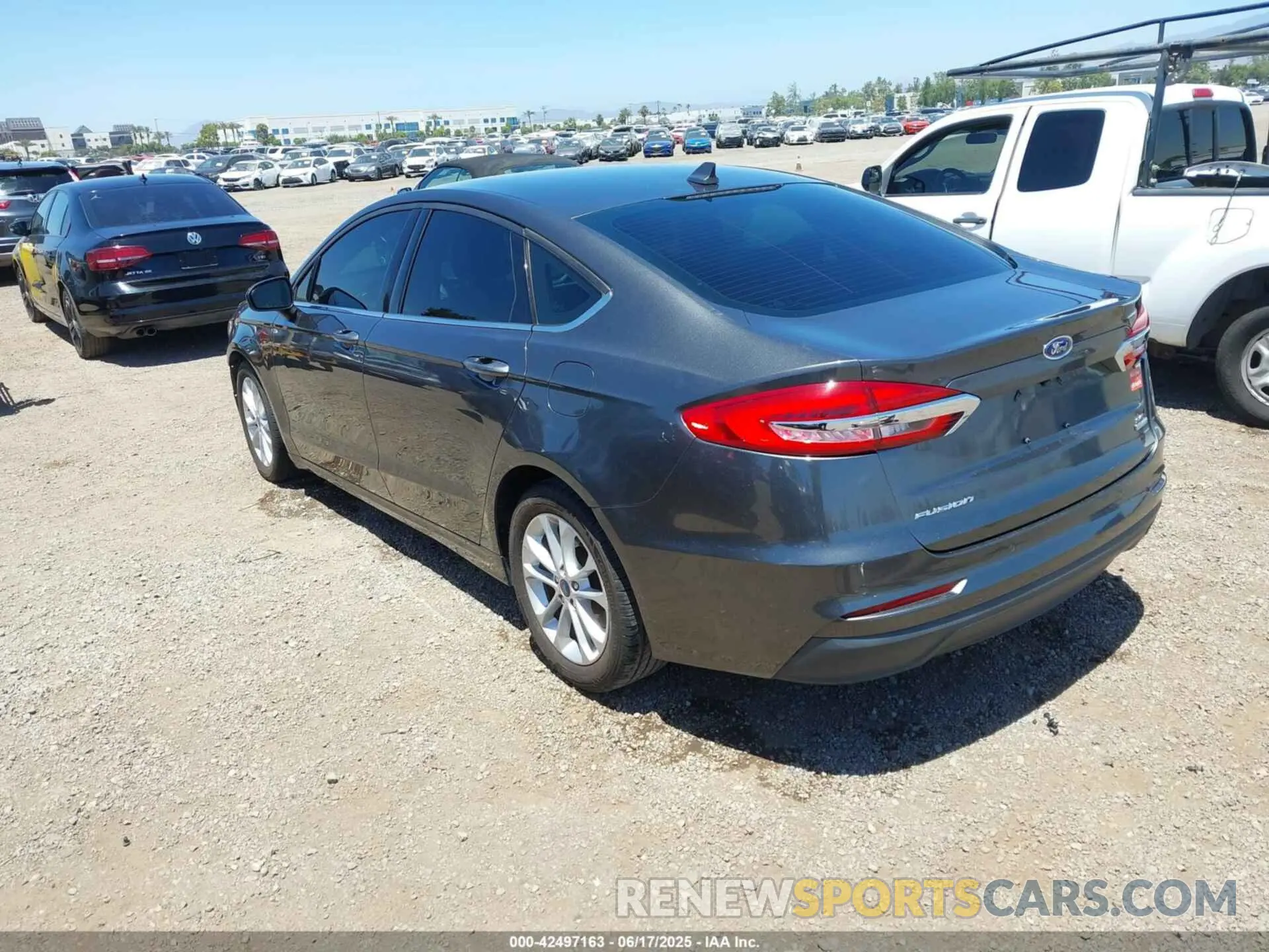 3 Photograph of a damaged car 3FA6P0HD6KR251742 FORD FUSION 2019