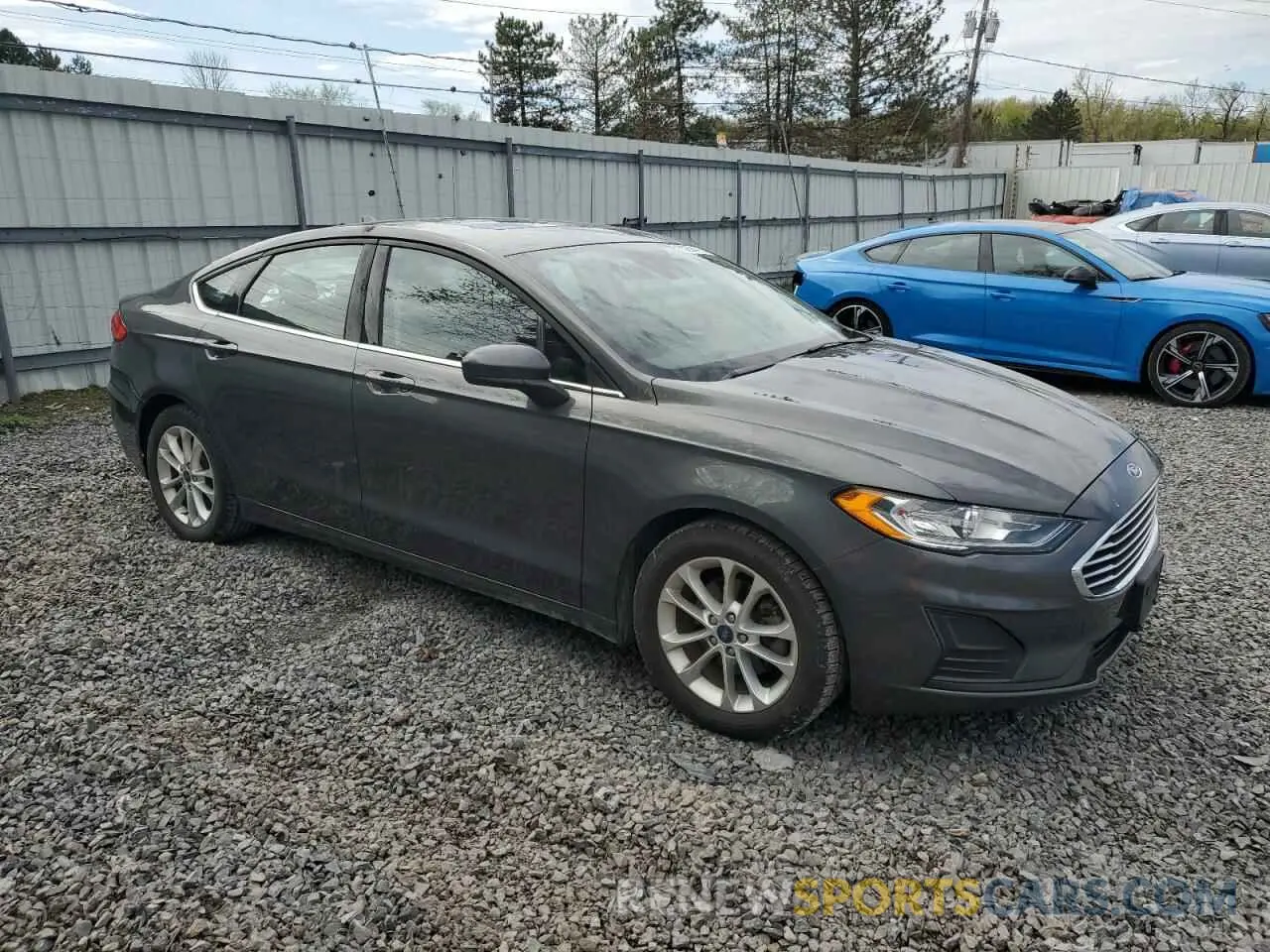 4 Photograph of a damaged car 3FA6P0HD6KR279461 FORD FUSION 2019