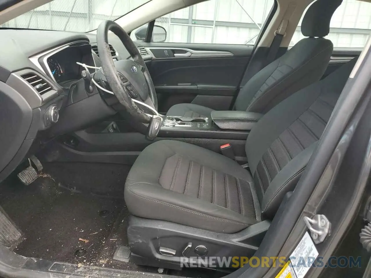 7 Photograph of a damaged car 3FA6P0HD6KR279461 FORD FUSION 2019