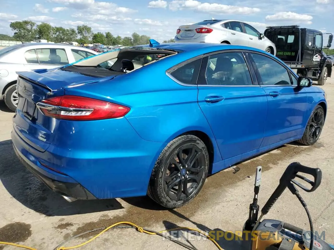 3 Photograph of a damaged car 3FA6P0HD6KR281551 FORD FUSION 2019
