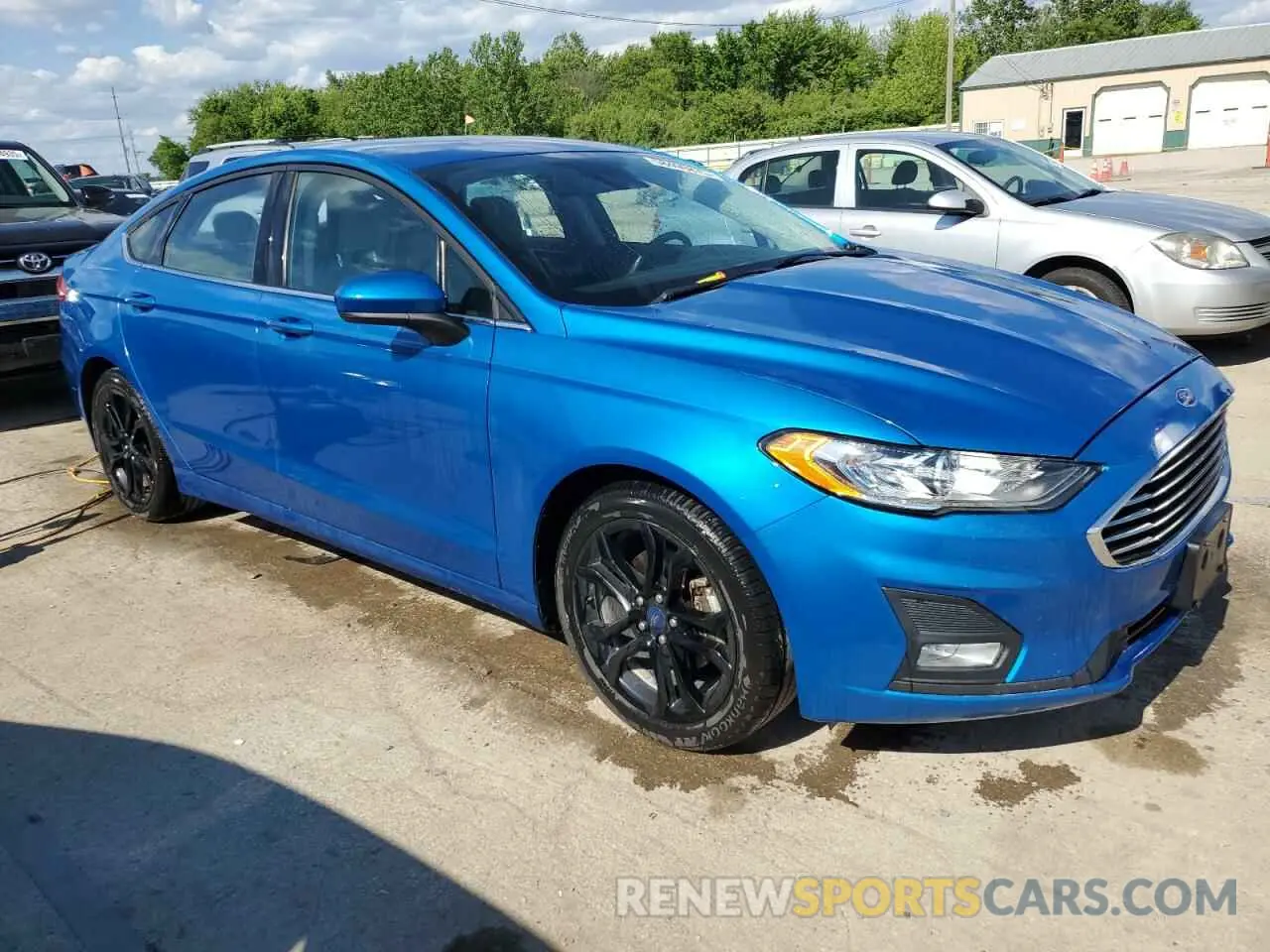 4 Photograph of a damaged car 3FA6P0HD6KR281551 FORD FUSION 2019