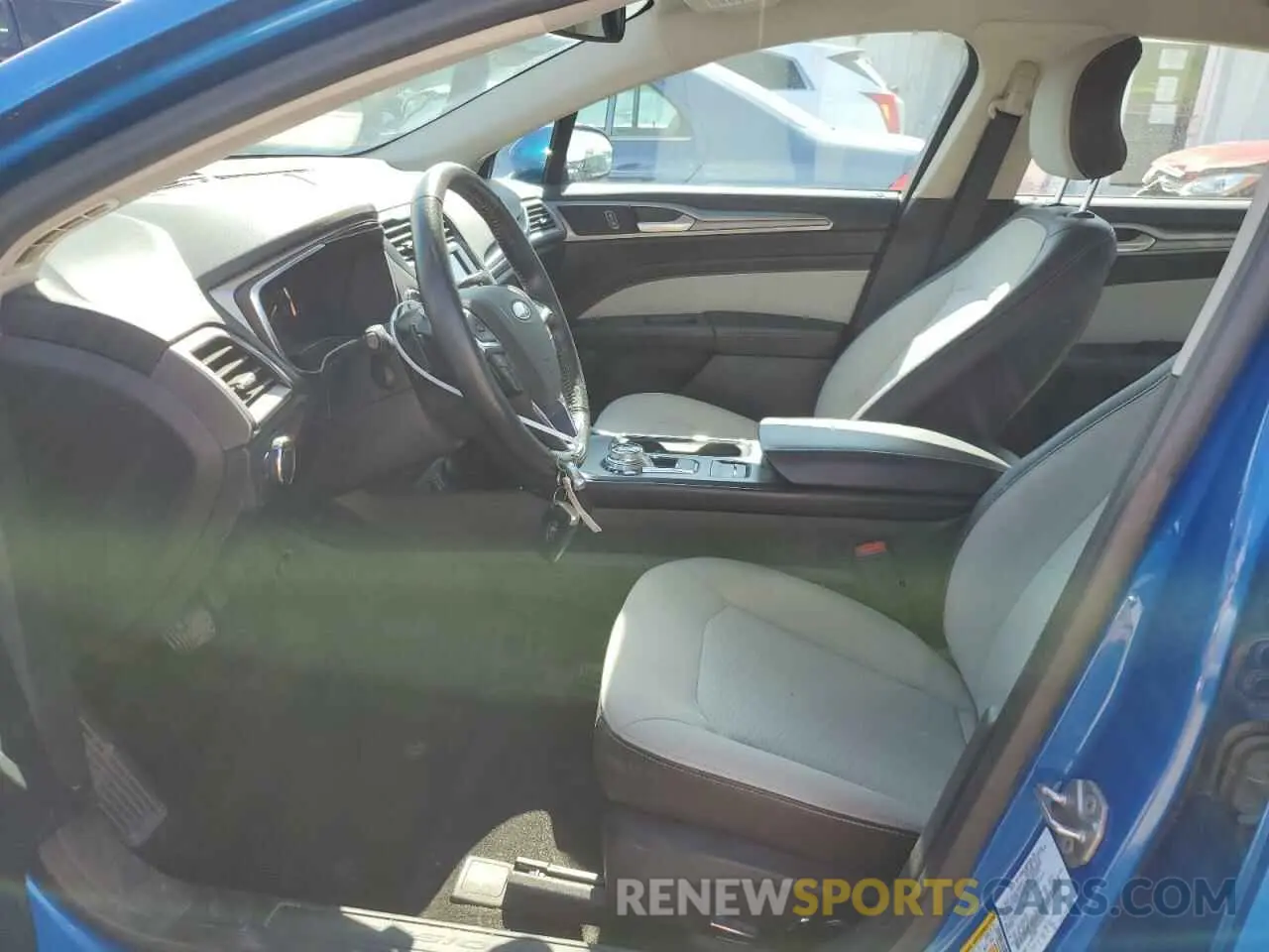 7 Photograph of a damaged car 3FA6P0HD6KR281551 FORD FUSION 2019