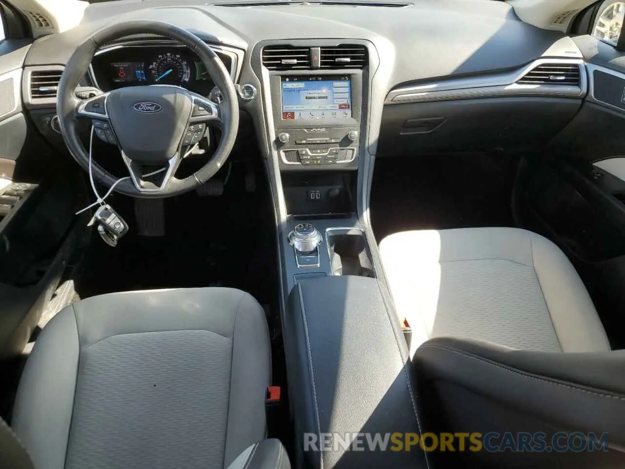 8 Photograph of a damaged car 3FA6P0HD6KR281551 FORD FUSION 2019