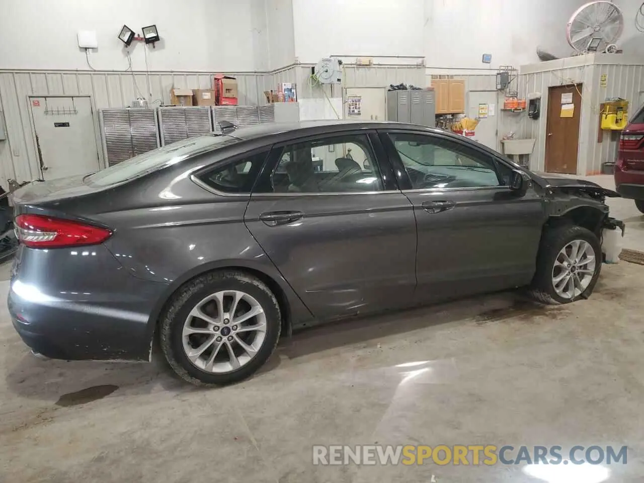 3 Photograph of a damaged car 3FA6P0HD6KR283705 FORD FUSION 2019