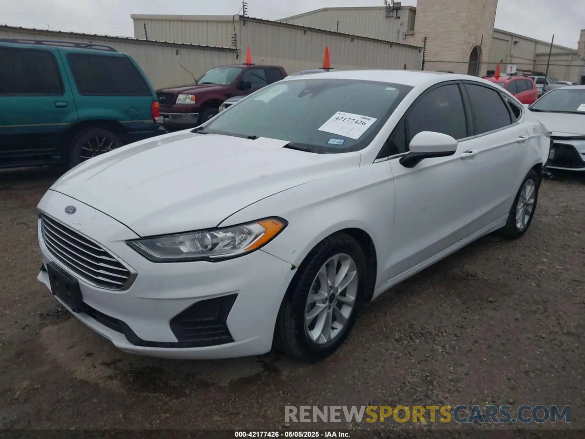 2 Photograph of a damaged car 3FA6P0HD7KR103180 FORD FUSION 2019