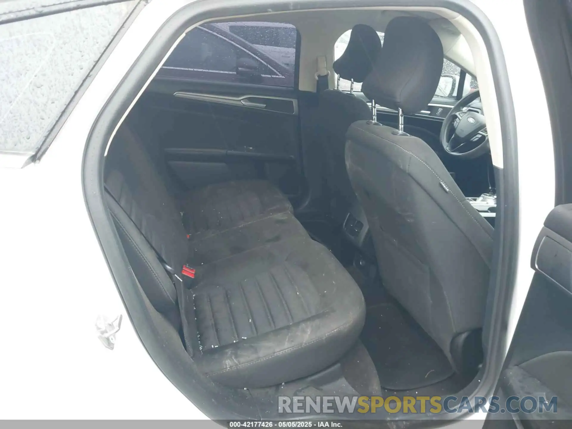8 Photograph of a damaged car 3FA6P0HD7KR103180 FORD FUSION 2019