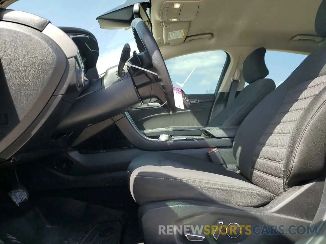 7 Photograph of a damaged car 3FA6P0HD7KR113434 FORD FUSION 2019