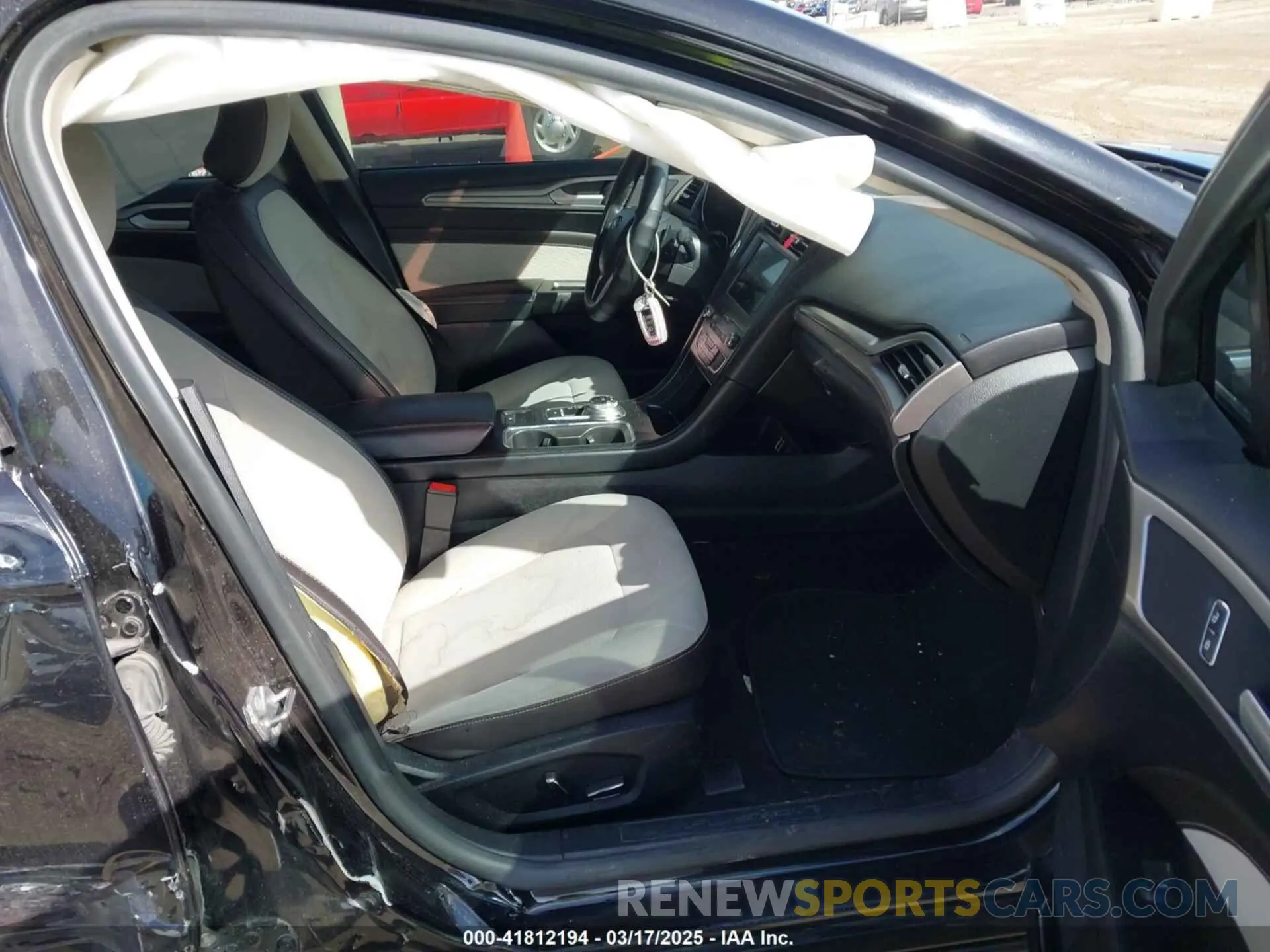 5 Photograph of a damaged car 3FA6P0HD7KR128953 FORD FUSION 2019