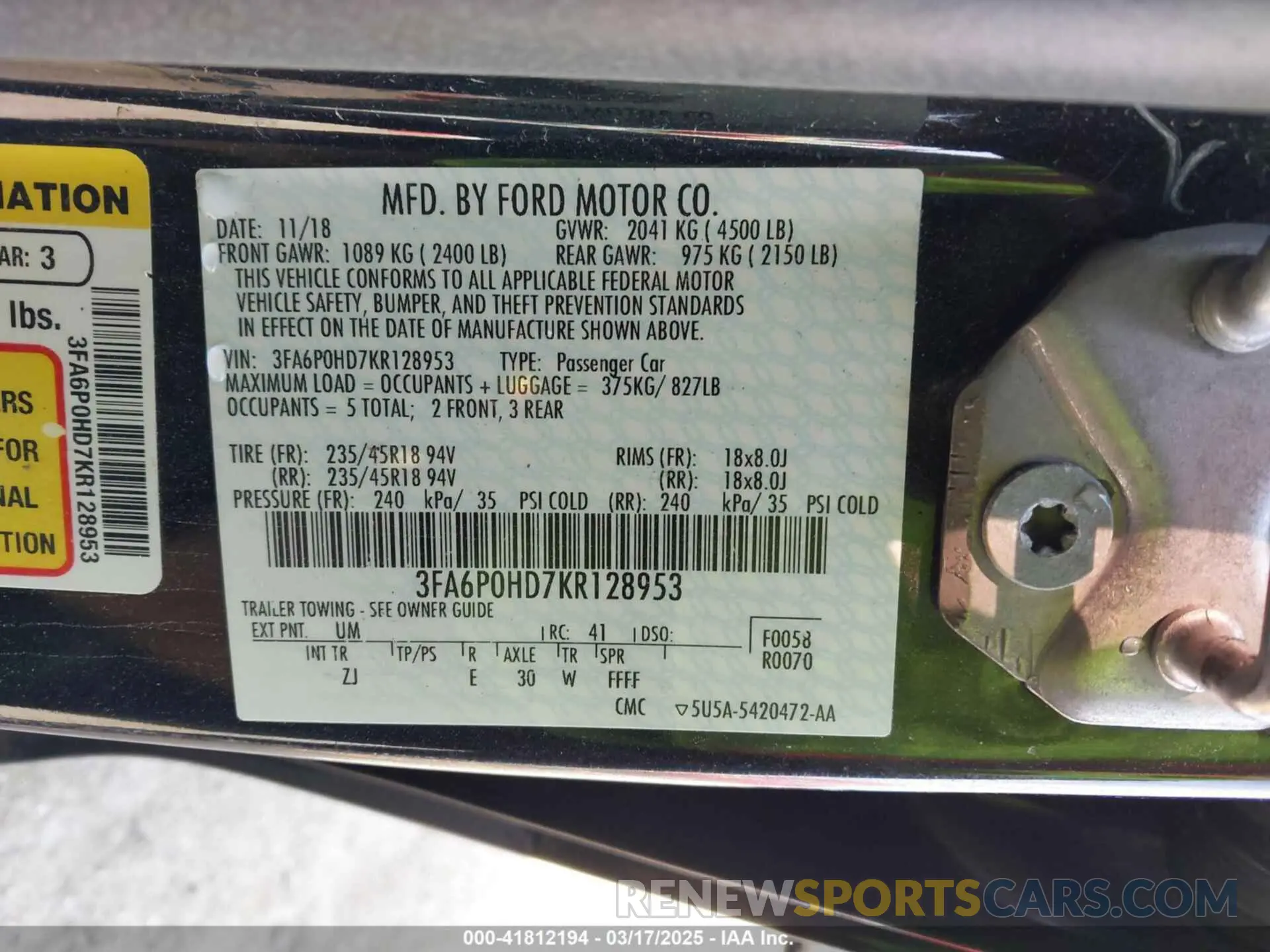 9 Photograph of a damaged car 3FA6P0HD7KR128953 FORD FUSION 2019