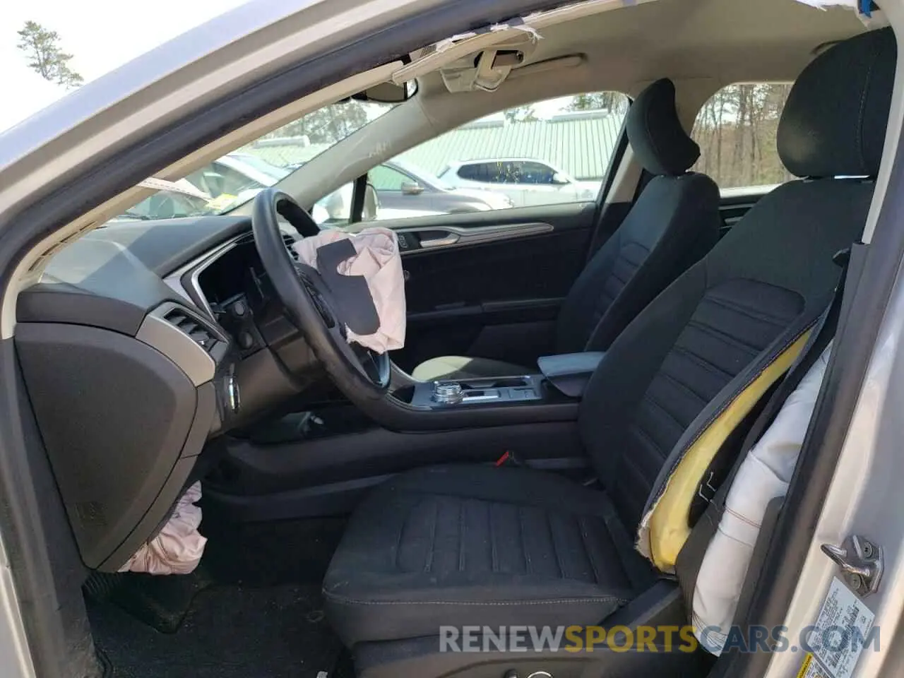 7 Photograph of a damaged car 3FA6P0HD7KR156879 FORD FUSION 2019