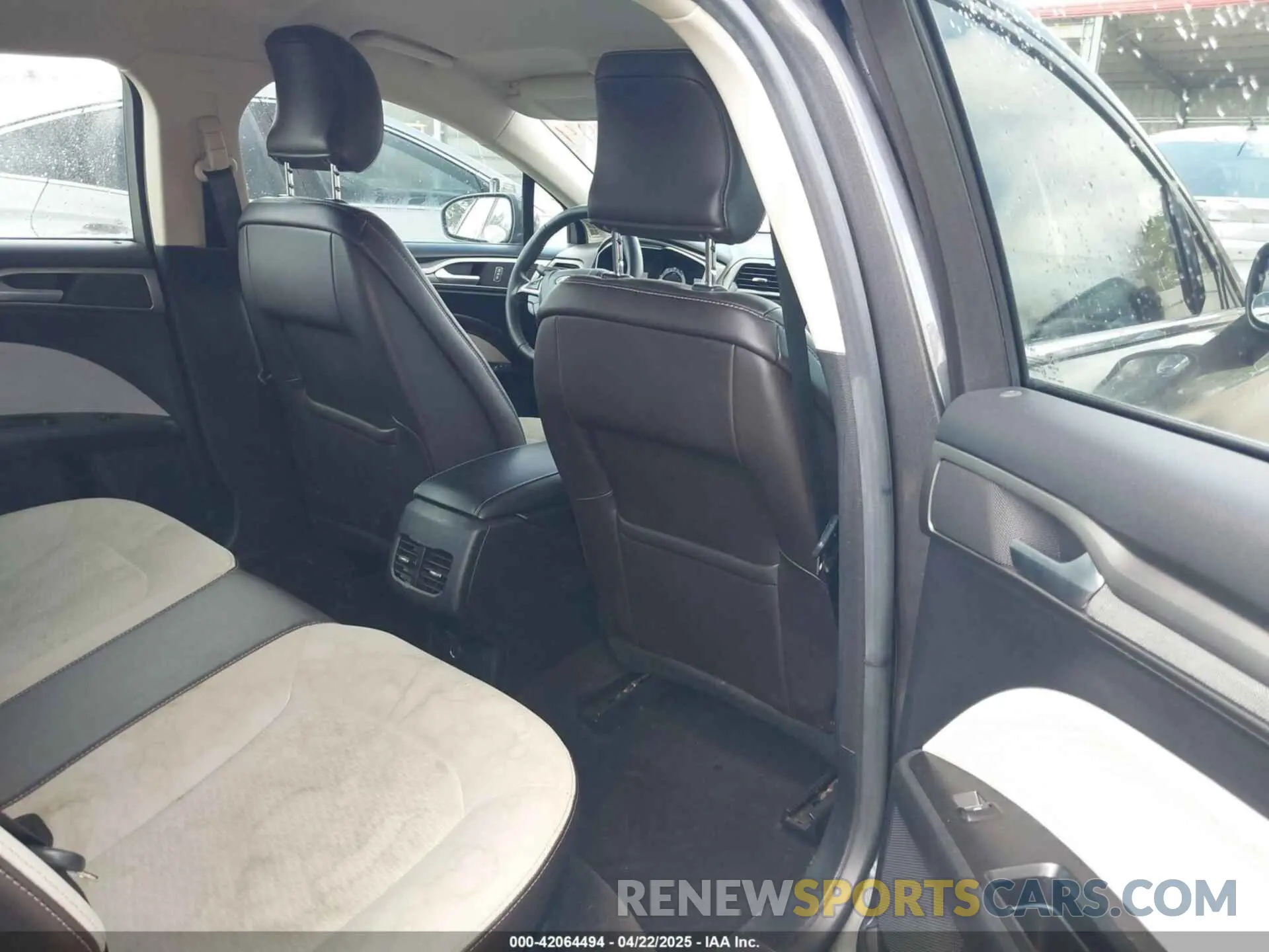 8 Photograph of a damaged car 3FA6P0HD7KR169700 FORD FUSION 2019
