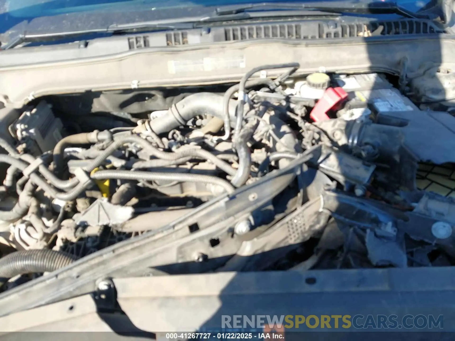 10 Photograph of a damaged car 3FA6P0HD7KR173035 FORD FUSION 2019