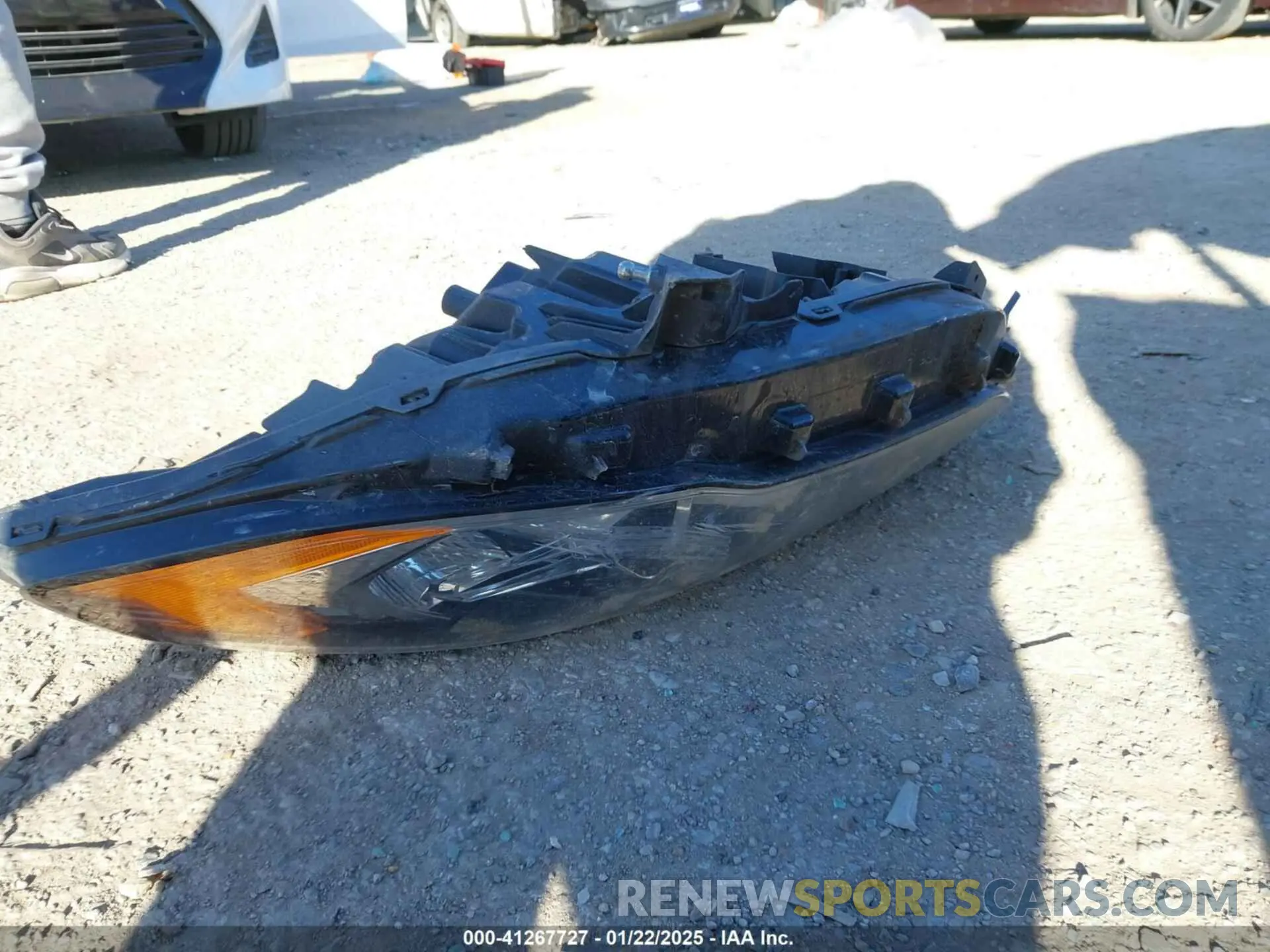 12 Photograph of a damaged car 3FA6P0HD7KR173035 FORD FUSION 2019