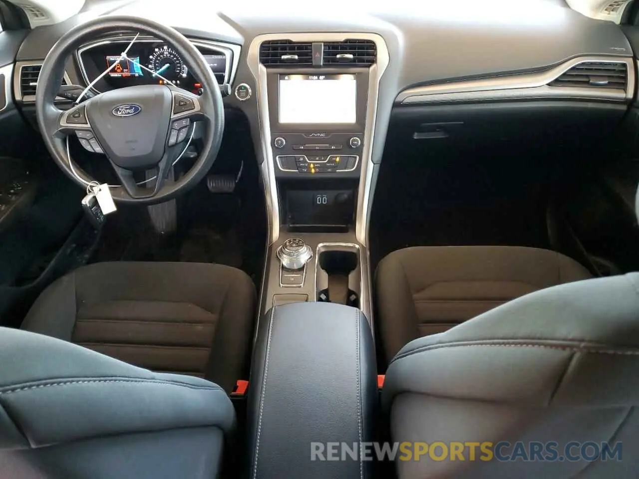 8 Photograph of a damaged car 3FA6P0HD7KR173505 FORD FUSION 2019