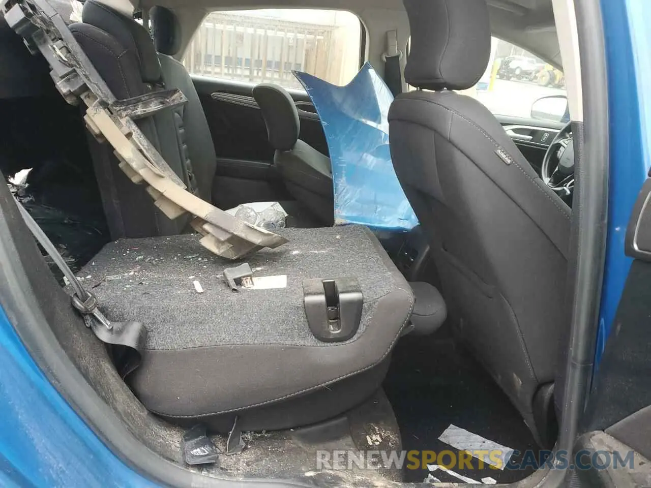 11 Photograph of a damaged car 3FA6P0HD7KR203456 FORD FUSION 2019