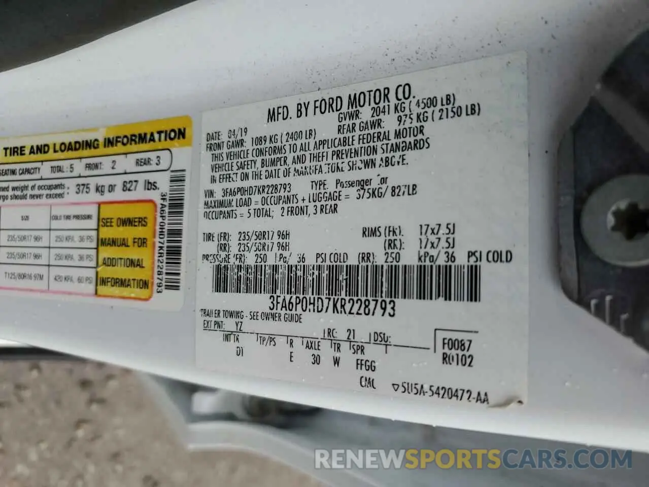 12 Photograph of a damaged car 3FA6P0HD7KR228793 FORD FUSION 2019
