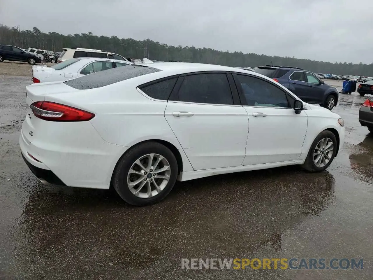 3 Photograph of a damaged car 3FA6P0HD7KR228793 FORD FUSION 2019