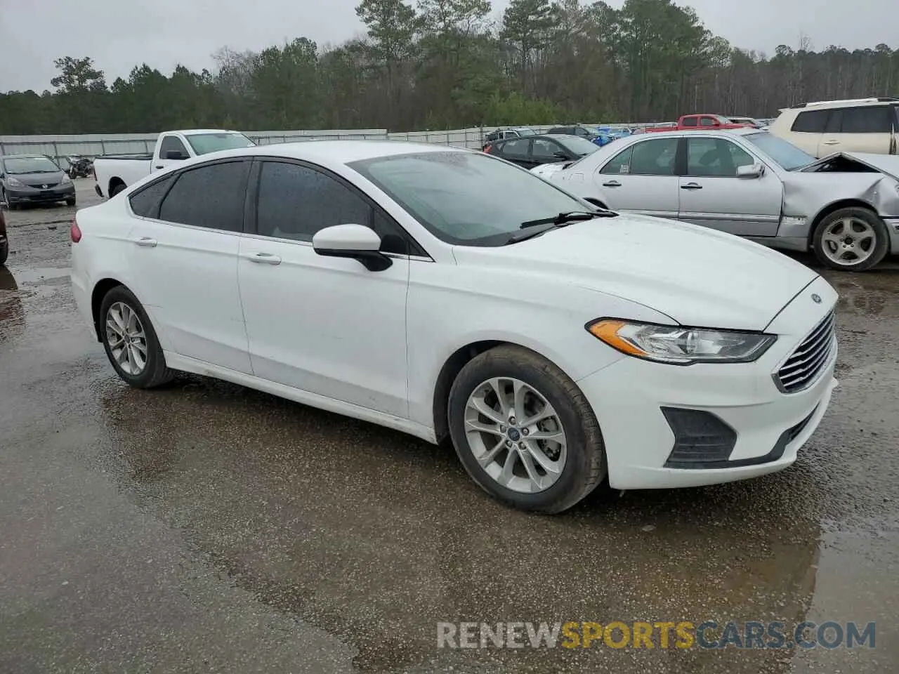4 Photograph of a damaged car 3FA6P0HD7KR228793 FORD FUSION 2019