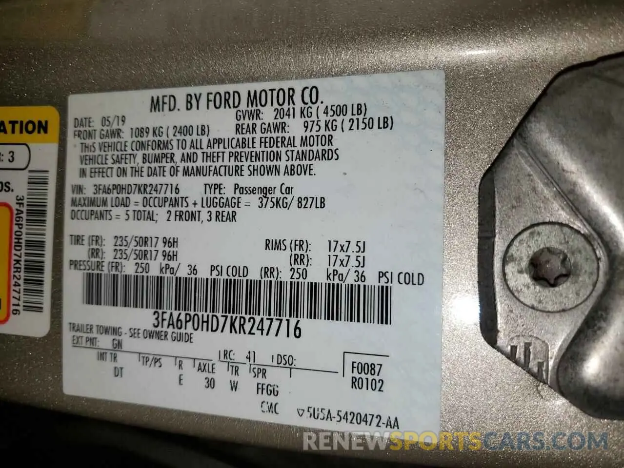 12 Photograph of a damaged car 3FA6P0HD7KR247716 FORD FUSION 2019