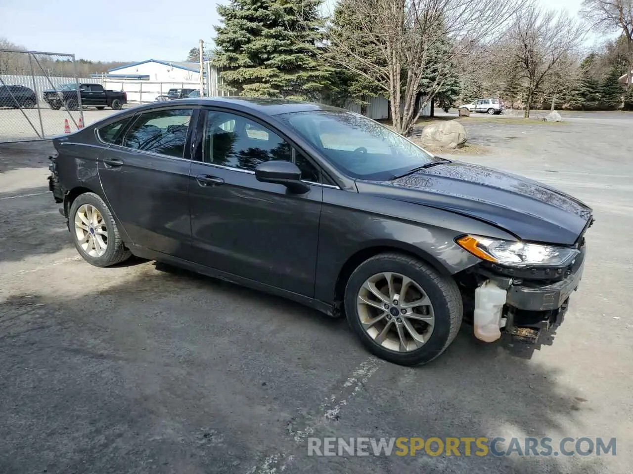 4 Photograph of a damaged car 3FA6P0HD7KR275810 FORD FUSION 2019