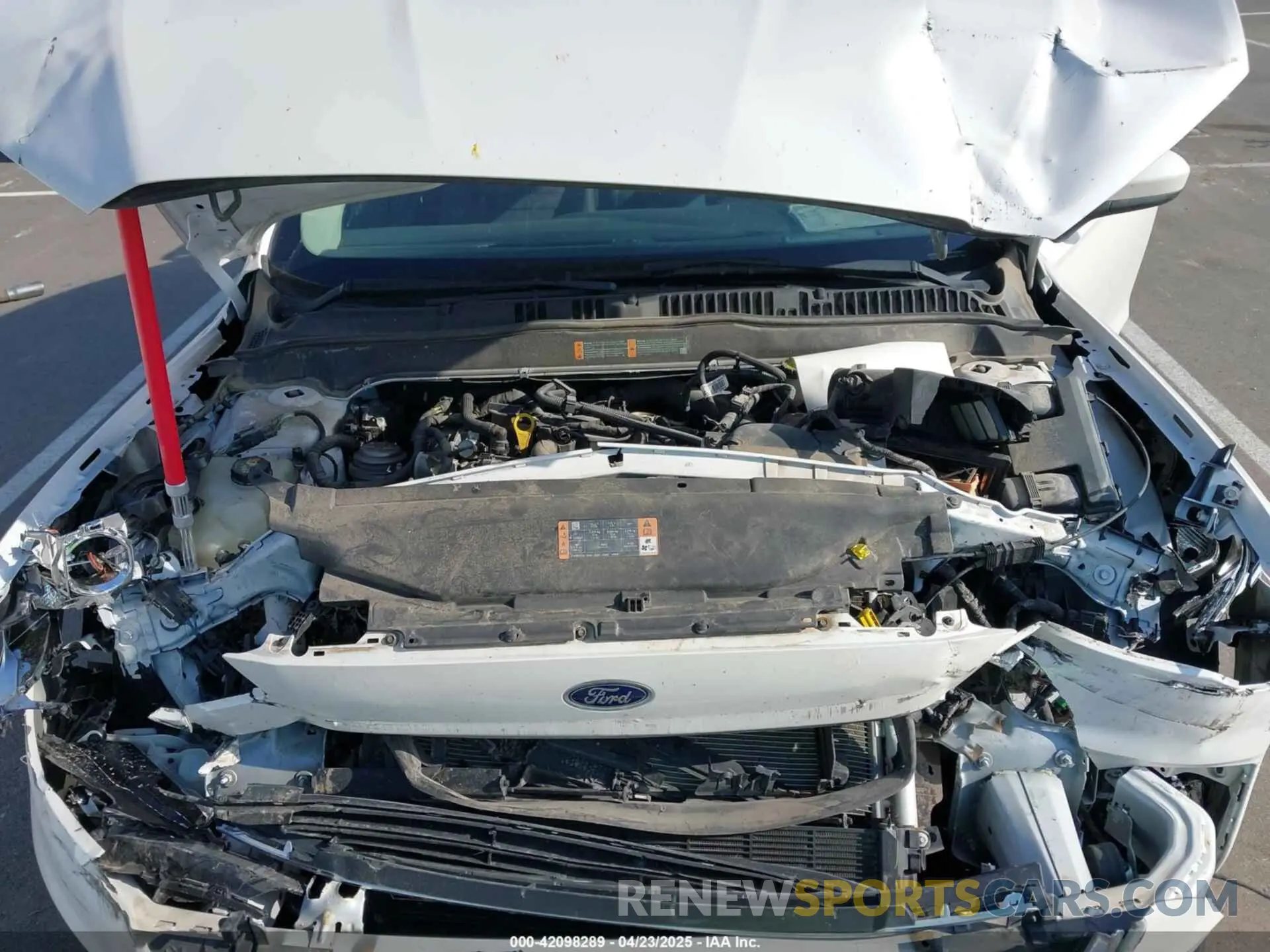 10 Photograph of a damaged car 3FA6P0HD8KR103611 FORD FUSION 2019