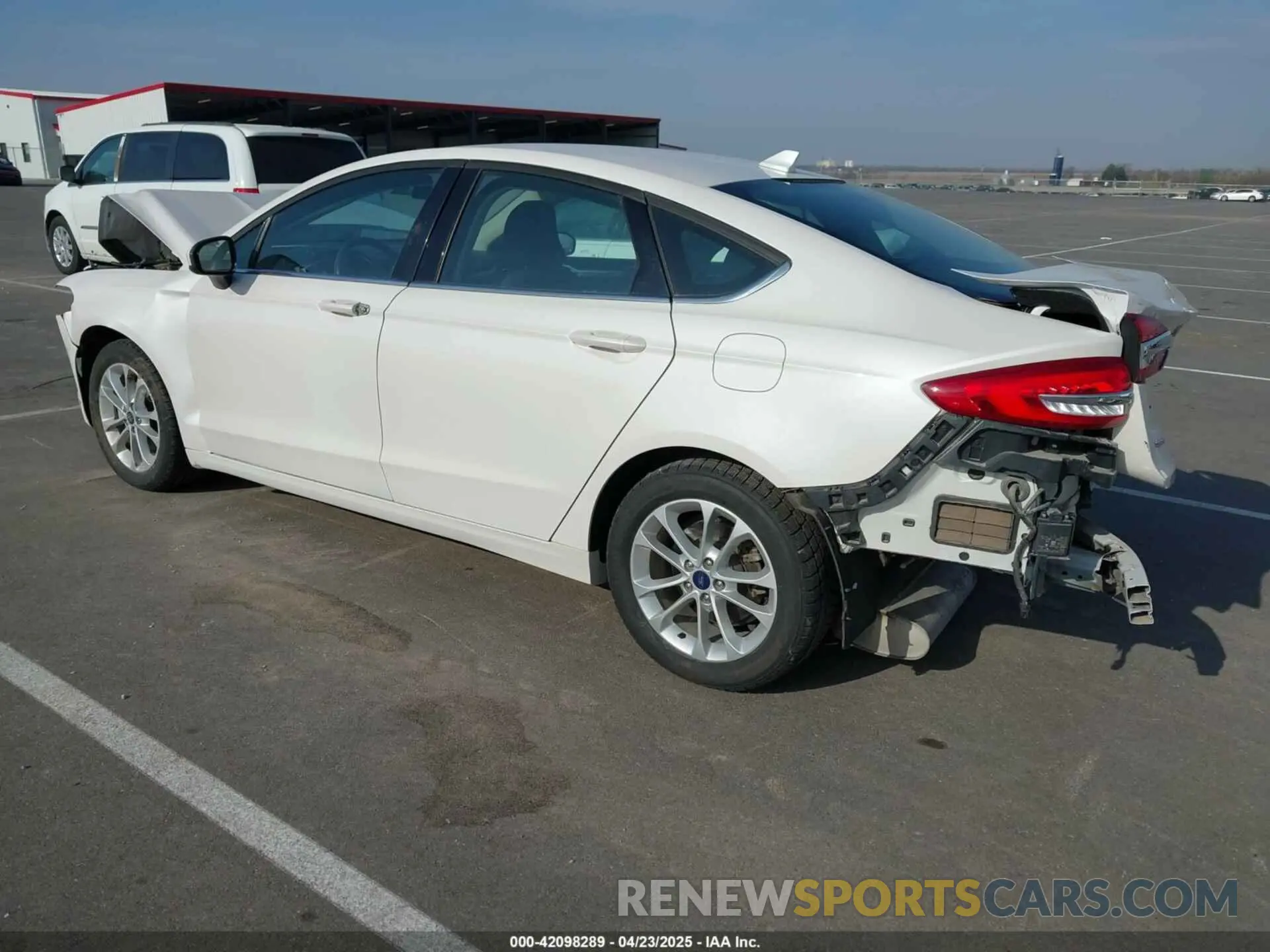 3 Photograph of a damaged car 3FA6P0HD8KR103611 FORD FUSION 2019