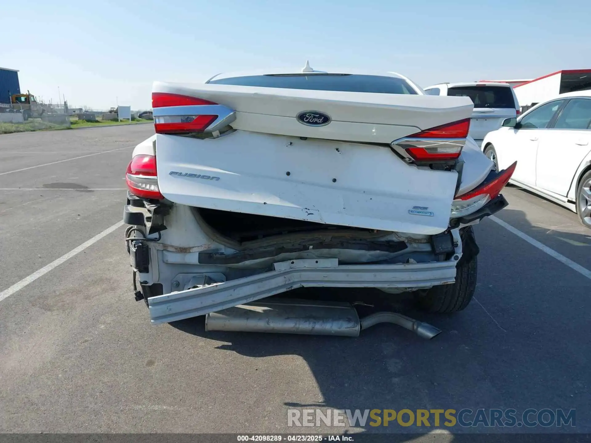 6 Photograph of a damaged car 3FA6P0HD8KR103611 FORD FUSION 2019