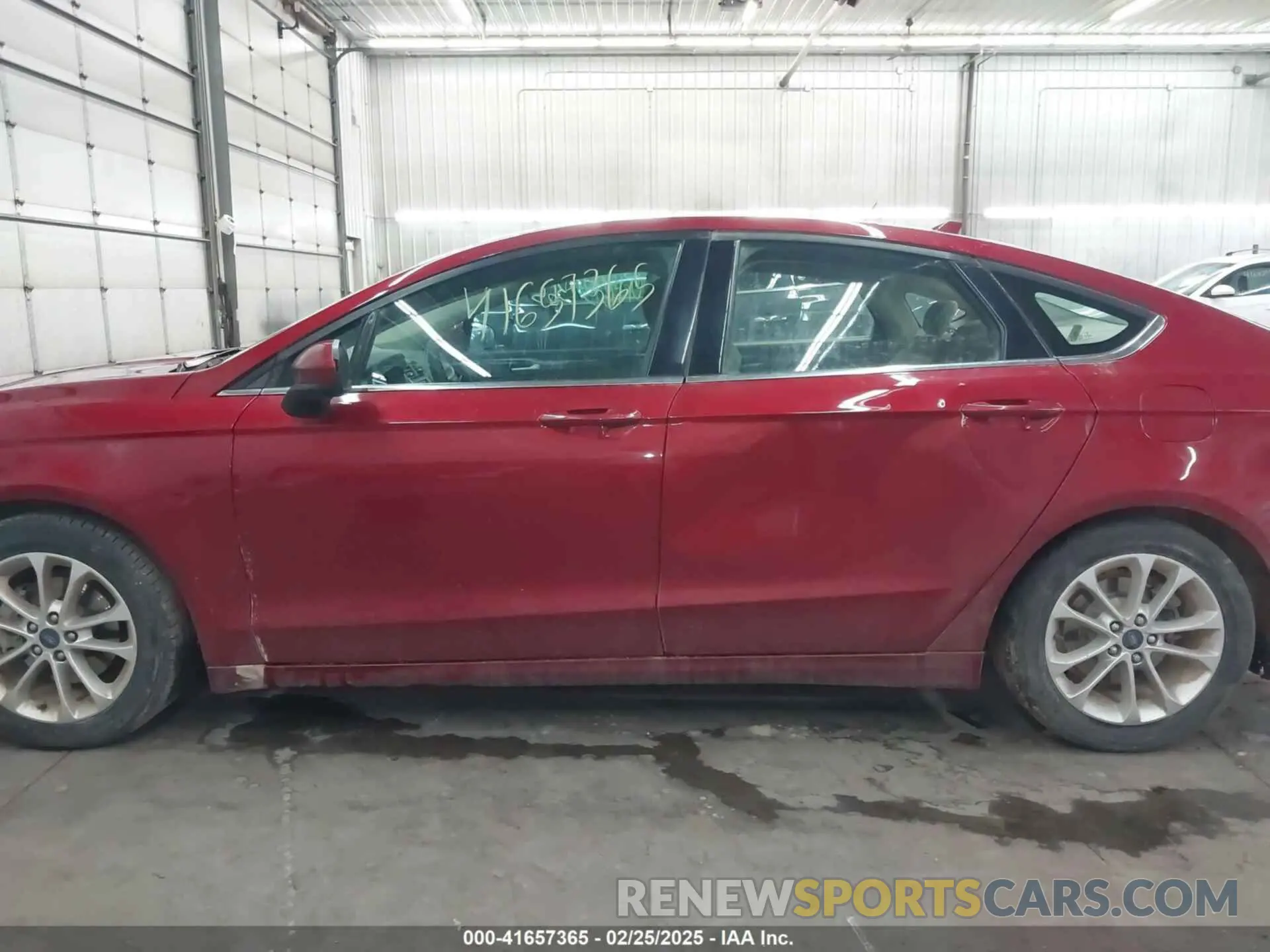 14 Photograph of a damaged car 3FA6P0HD8KR153571 FORD FUSION 2019