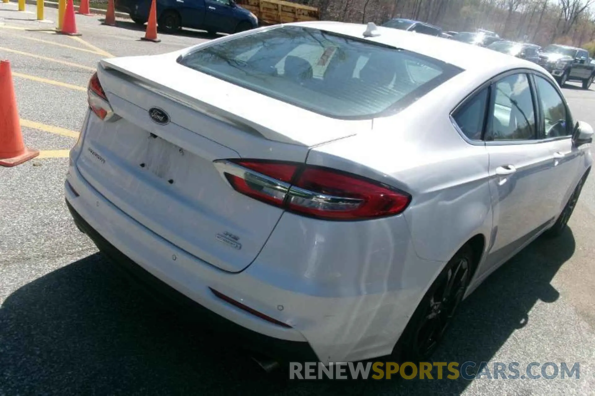 11 Photograph of a damaged car 3FA6P0HD8KR183993 FORD FUSION 2019
