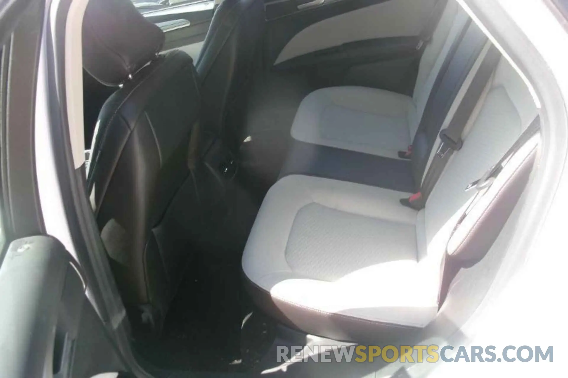 8 Photograph of a damaged car 3FA6P0HD8KR183993 FORD FUSION 2019