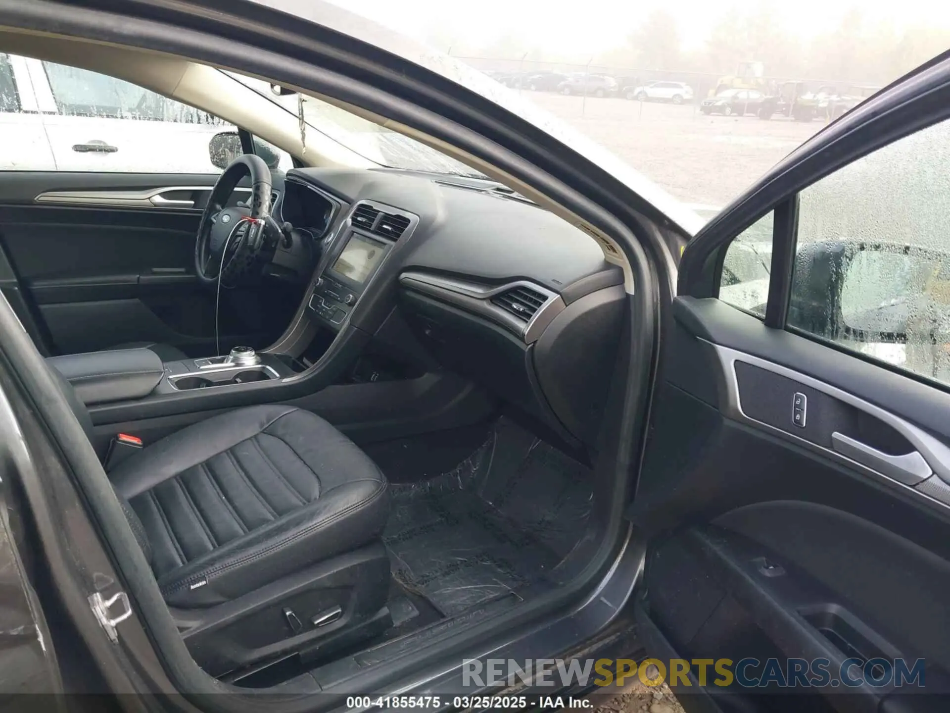 5 Photograph of a damaged car 3FA6P0HD8KR217544 FORD FUSION 2019