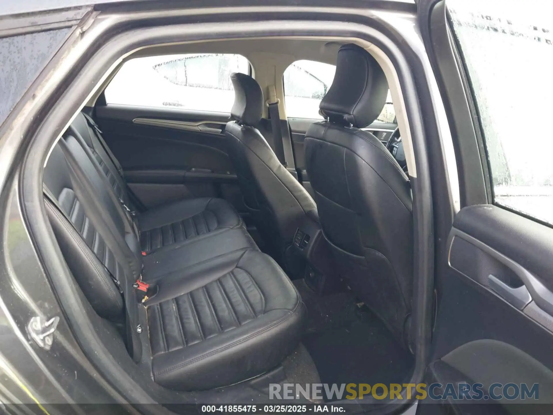 8 Photograph of a damaged car 3FA6P0HD8KR217544 FORD FUSION 2019