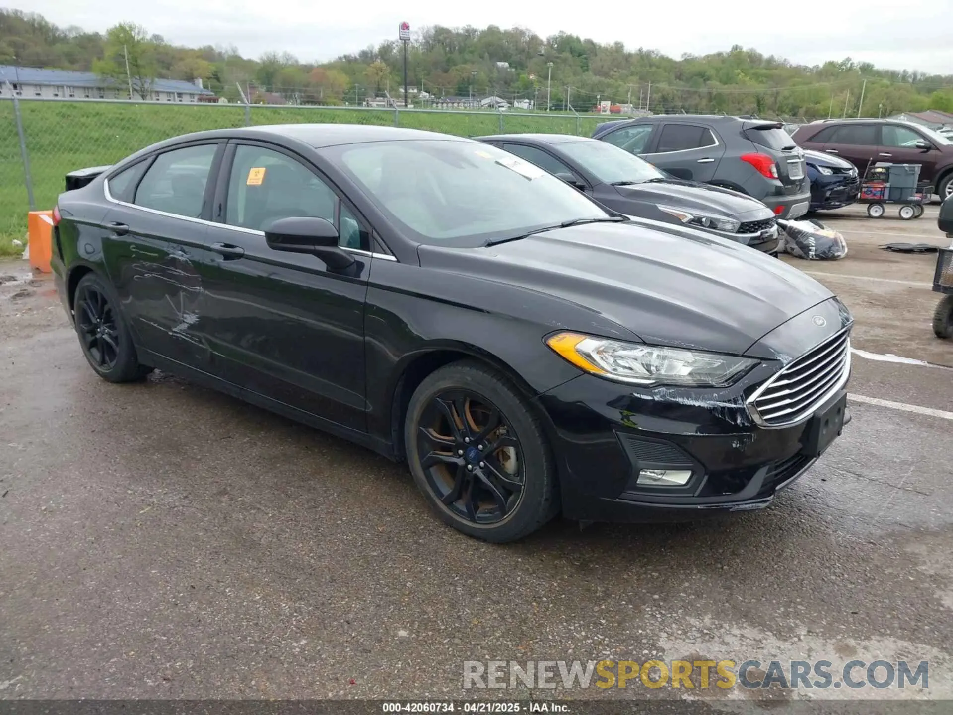 1 Photograph of a damaged car 3FA6P0HD8KR250818 FORD FUSION 2019