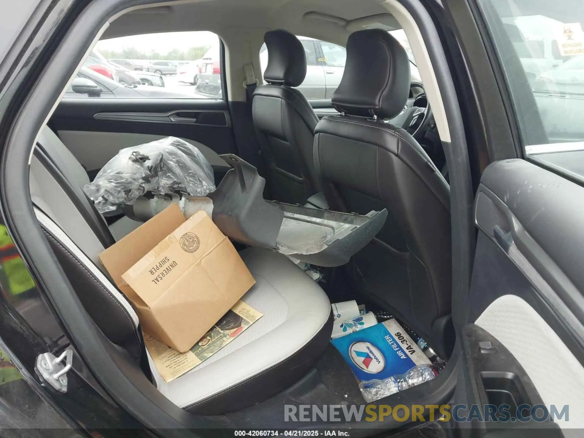8 Photograph of a damaged car 3FA6P0HD8KR250818 FORD FUSION 2019